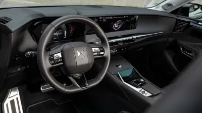 DS 4